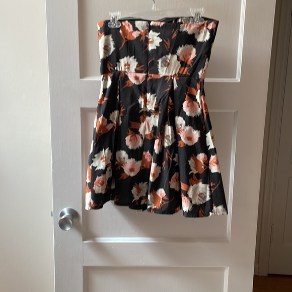 Forever 21 Strapless Dress - Picture 3 of 4